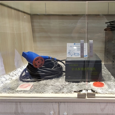 Máquina de soldadura por ultra-som de frequência para carteira de classificação em oficinas de reparação de máquinas
