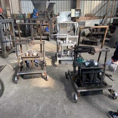 Máquina automática de fabricação de tijolos de concreto de blocos ocos com método de pressão hidráulica
