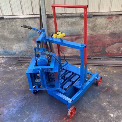Máquina de fabricação de blocos oco para concreto de argila de tensão 380V Peso KG 200 kg