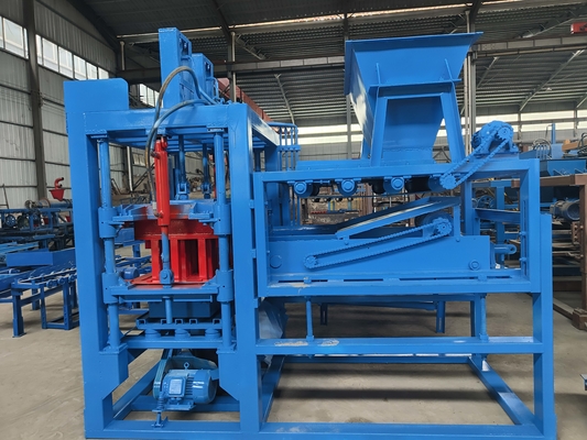Máquina semiautomática para fazer tijolos de barro com capacidade de produção de 12000 peças/8 horas