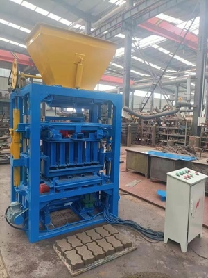Máquina automática de fabricação de tijolos de alto rendimento, com capacidade de produção de 4480 peças/8 horas