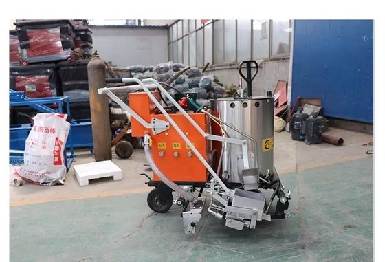 Máquina de marcação rodoviária propulsada para linha de tráfego e linha de estacionamento