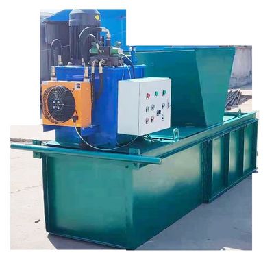 Máquina de moldagem de fossa para grandes explorações agrícolas e terras de cultivo em operações de construção para três pessoas