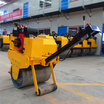 0.8 toneladas de rolamento de estrada vibratório de tambor único com 30% de capacidade de classificação