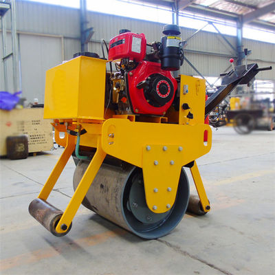 0.8 toneladas de rolamento de estrada vibratório de tambor único com 30% de capacidade de classificação