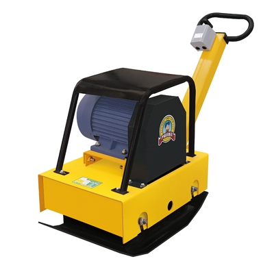 Aumente a sua produtividade com o compactador de placas vibratórias C90T e o motor a gasolina