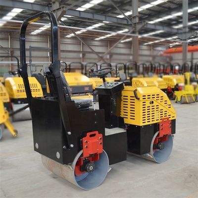 Motor de alta potência de 600 kg Rolha vibratória de rodas duplas para compactação de caminhada atrás da estrada